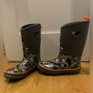 Grey and orange kids boots